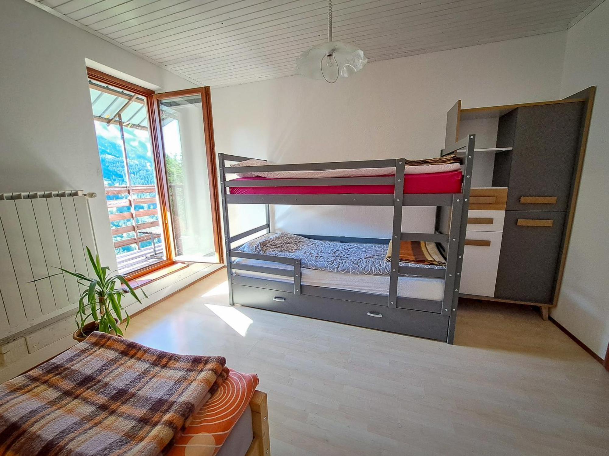 Hikers Hut Hisar Lägenhet Podbrdo Exteriör bild