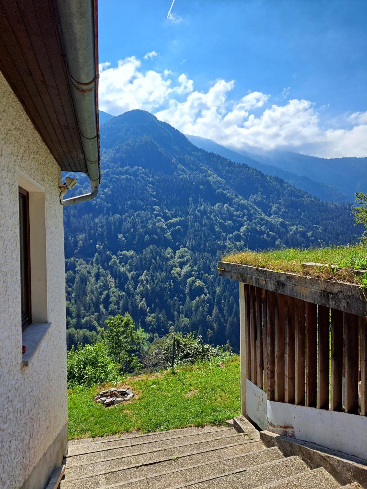 Hikers Hut Hisar Lägenhet Podbrdo Exteriör bild